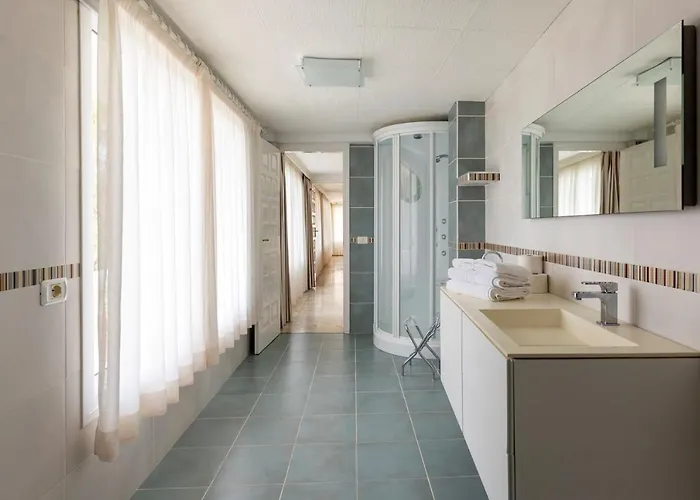 فيلة Balcon Del Teide